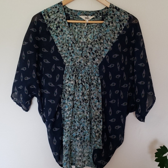 Black poppy top - Picture 1 of 8